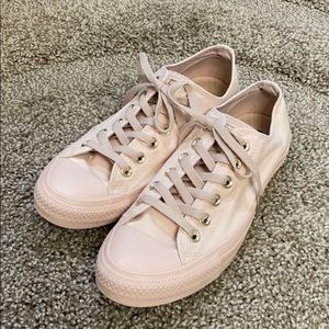 Beige/pink Converse